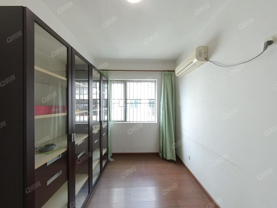 欧景城华庭南区 新出房源，户型方正，花园中间，住家安静舒适