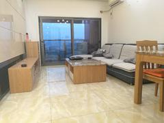 君临天下 3室2厅90.16m²整租