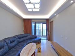 万科天誉 3室2厅87.29m²整租