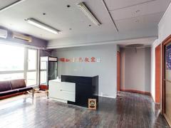 广场 3室2厅0厨0卫129.0m²整租