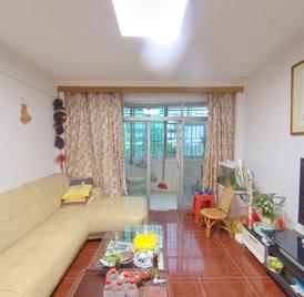 龙福一村 新出房源，户型方正，花园中间，住家安静舒适