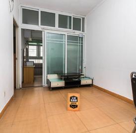 怡泰大厦 2室1厅58m²整租