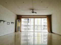 海月花园一期 5室2厅185m²整租