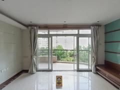 深业花园 4室2厅151m²,看房有钥匙方便。