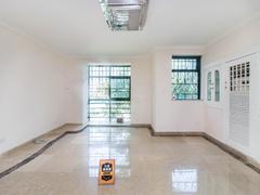百仕达花园二期 5室2厅167.13m²精装修