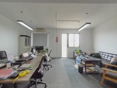 爱琴海岸 1室1厅68m²精装修