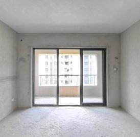 华发依山郡 3室2厅111m²毛坯