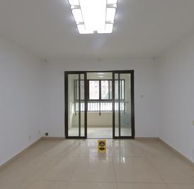 万达揽湖苑 3室2厅124.57m²精装修