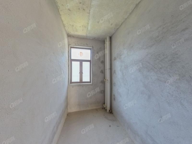 中山奥园香槟花园卫生间照片_奥园香槟花园 坦洲别墅  低于市场价急卖 大露台大花园带车位