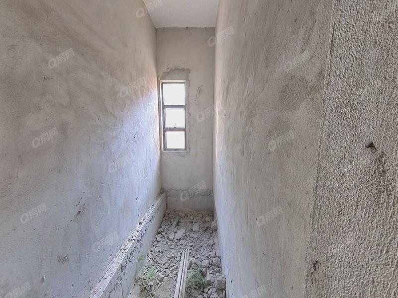 中山云山雅墅二、三期卫生间照片_云山雅墅二、三期 4室2厅186m²整租