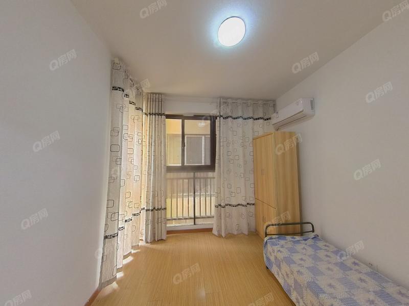 合肥华盛大运城二期卧室照片_华盛大运城二期 3室2厅90m²普通装修