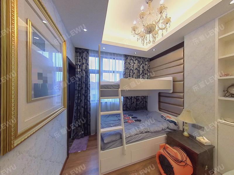 中山云山雅墅二、三期卧室照片_云山雅墅二、三期 豪华精装！6室4厅260m²精装修！