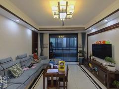朗香书院 4室2厅121m²精装修