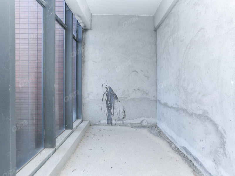 中山海伦堡六期书房照片_海伦堡六期 别墅好房。毛坯。自己装修