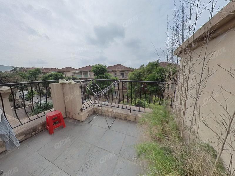 中山映珀湾畔其他照片_映珀湾畔 5室2厅1厨4卫 222.33m² 整租