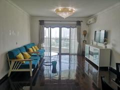 深圳湾畔花园 3室2厅136.91m²整租