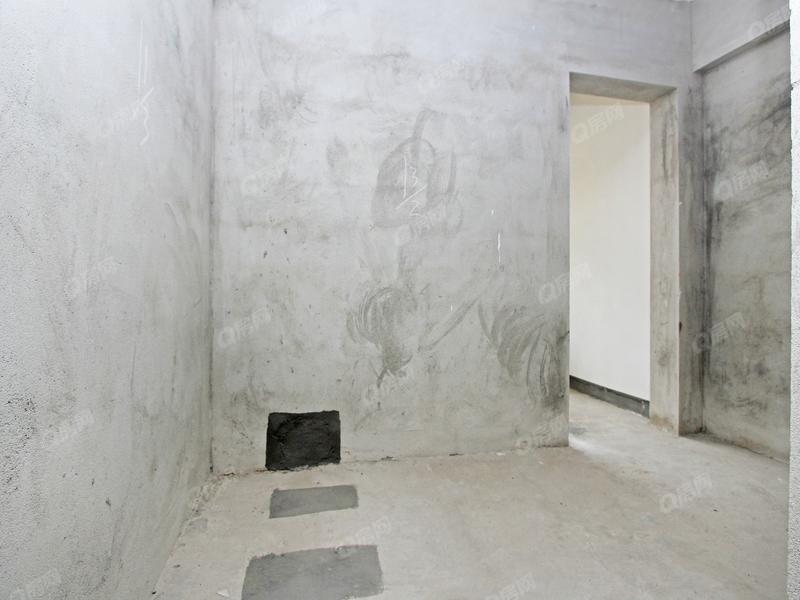 中山御龙山花园3期书房照片_御龙山花园3期 3室2厅114m²毛坯