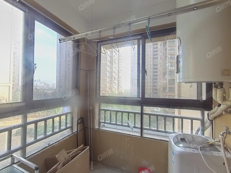合肥华盛大运城二期阳台照片_华盛大运城二期 3室2厅90m²普通装修