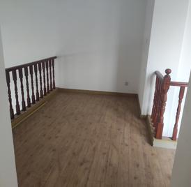 长安萨尔斯堡 3室2厅126.7m²满五年