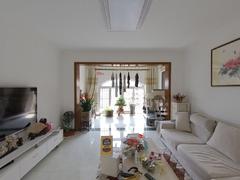 圣联梦溪小镇 3室2厅135.88m²精装修