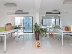 嘉葆润金座  （新上）精装修 保养不错 通透采光好 看房方便