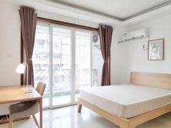 理想新城 3室2厅87.43m²合租