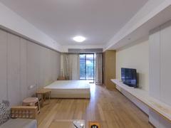 佳兆业广场 公寓一房拎包入住家私家电齐全