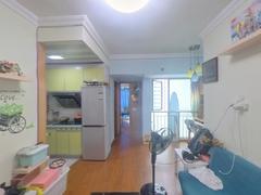 怡康家园 全齐家电家具,拎包入住。地铁站口小两房,