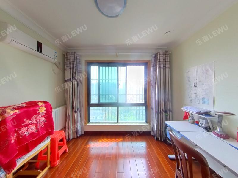 合肥水墨兰庭卧室照片_水墨兰庭 3室1厅134.32m²满五年