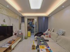 圣地雅阁B区 临泉东路旁 SD雅阁 精装两房可改三房 南北通透