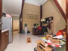 世金汉宫 大剧院老街国贸站复式两房精致装修高楼层近万象城