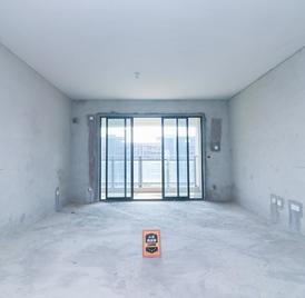 光明1号 新出房源，户型方正，花园中间，住家安静舒适