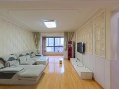 宝利丰广场 4室2厅137.44m²普通装修