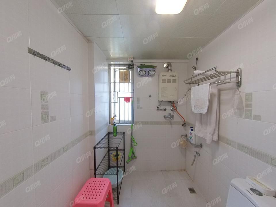 欧景城华庭南区 新出房源，户型方正，花园中间，住家安静舒适