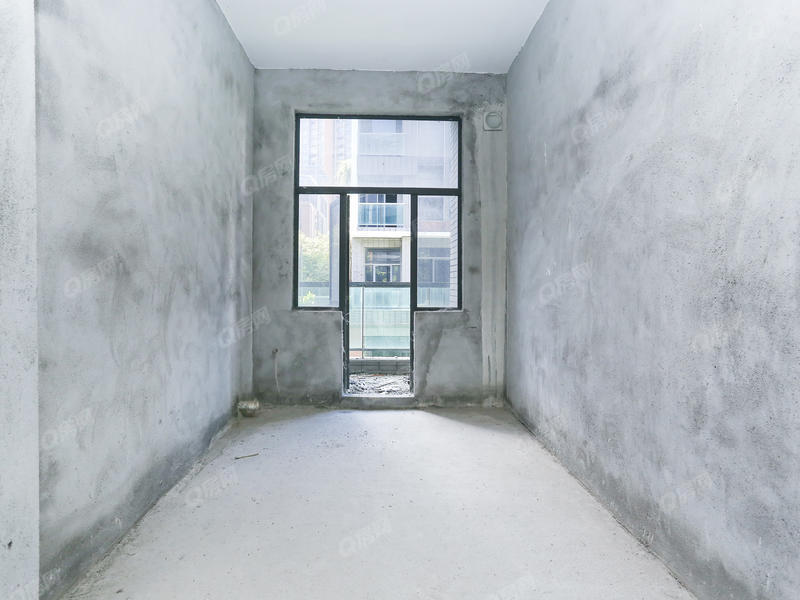 中山海伦堡六期厨房照片_海伦堡六期 别墅好房。毛坯。自己装修