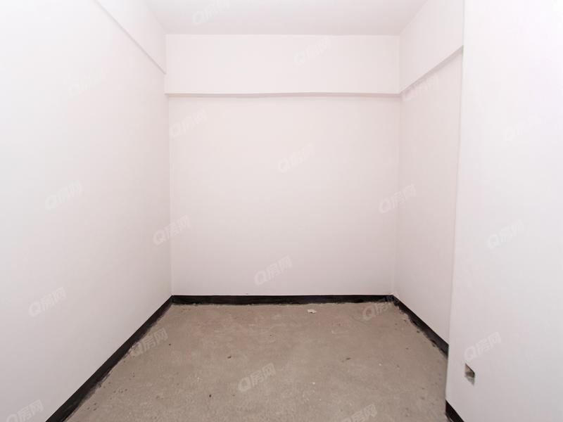 中山景观一品书房照片_景观一品 5室2厅202m² 毛坯方