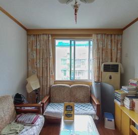 黄梅戏剧院宿舍 南门小学42中，正规小区，户型正，房龄2002年