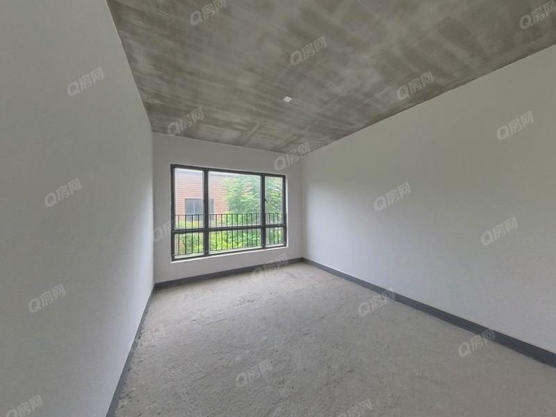 中山佳境康城臻盛园卧室照片_佳境康城臻盛园 5室2厅312m²毛坯