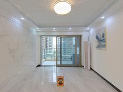 宏发QCC前城 5室2厅150m²整租