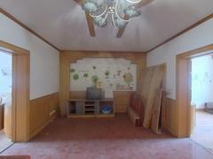 阜阳北路农贸市场 3室2厅83.84m²满五年