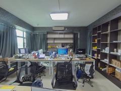 华发新城五期 房间通风明亮，高端成熟小区