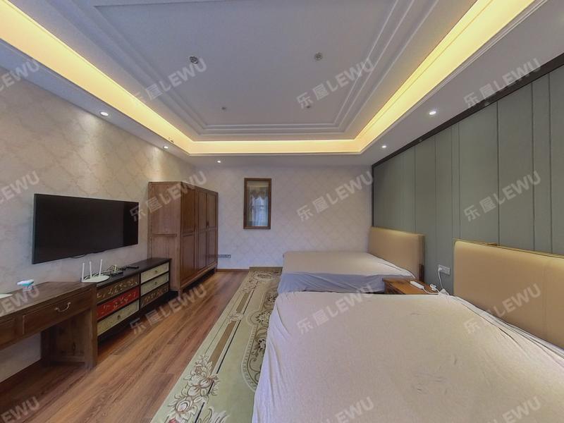 中山云山雅墅二、三期卧室照片_云山雅墅二、三期 豪华精装！6室4厅260m²精装修！