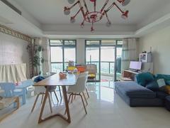 海怡湾畔 3室2厅164.81m²精装修