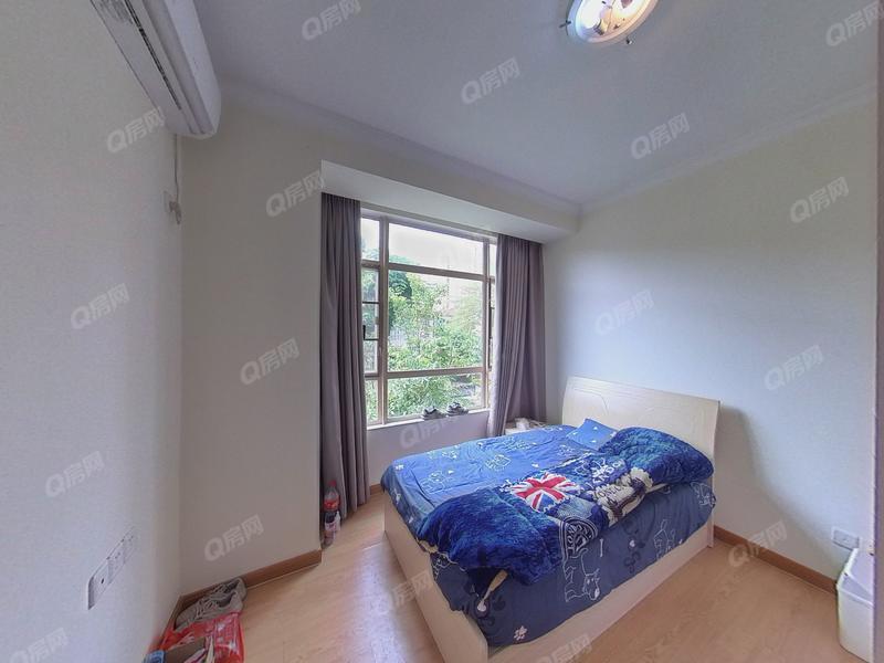 中山映珀湾畔卧室照片_映珀湾畔 5室2厅1厨4卫 222.33m² 整租