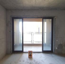 阳基御龙山 3室2厅81.71m²毛坯