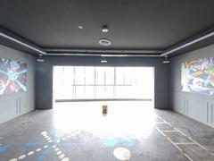 现代城华庭 装修好位置佳看房方便。