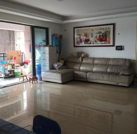 睿智华庭 5室2厅64.71m²整租