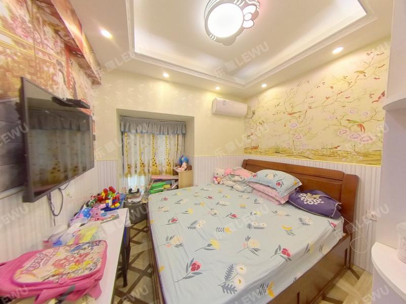 深圳信义金御半山名门卧室照片_信义金御半山名门 4室2厅88.51m²满五唯一