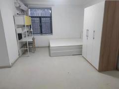 港逸豪庭 3室2厅106m²整租