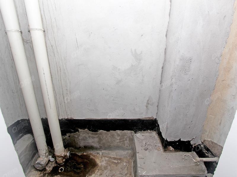 中山景观一品卫生间照片_景观一品 5室2厅202m² 毛坯方